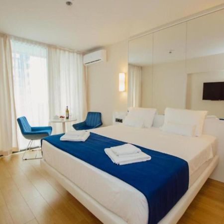 Orbi City Luxury Suite Batumi Bagian luar foto