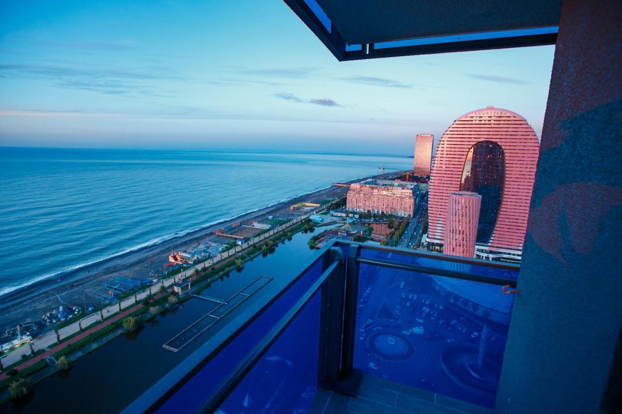 Orbi City Luxury Suite Batumi Bagian luar foto