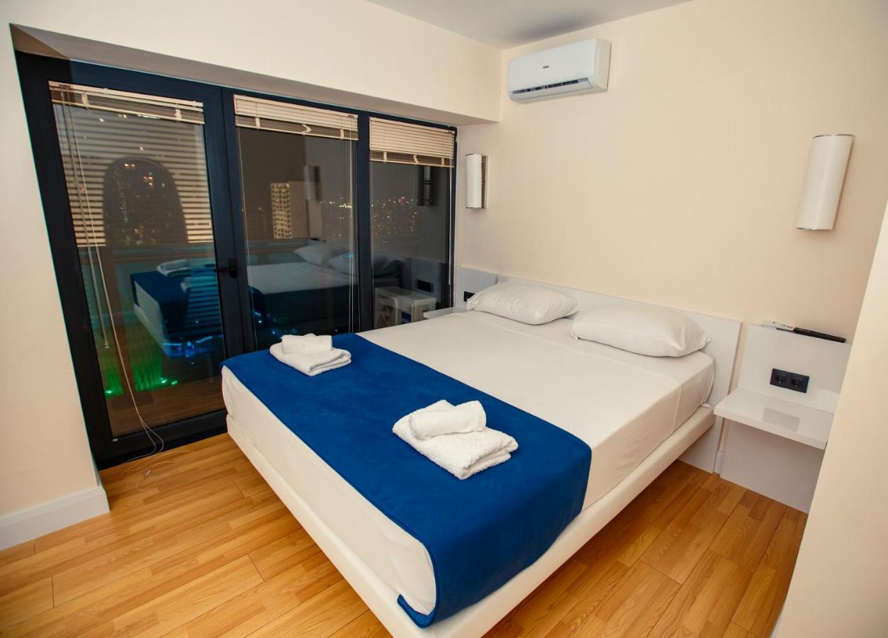 Orbi City Luxury Suite Batumi Bagian luar foto