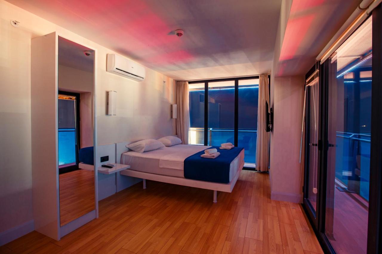 Orbi City Luxury Suite Batumi Bagian luar foto