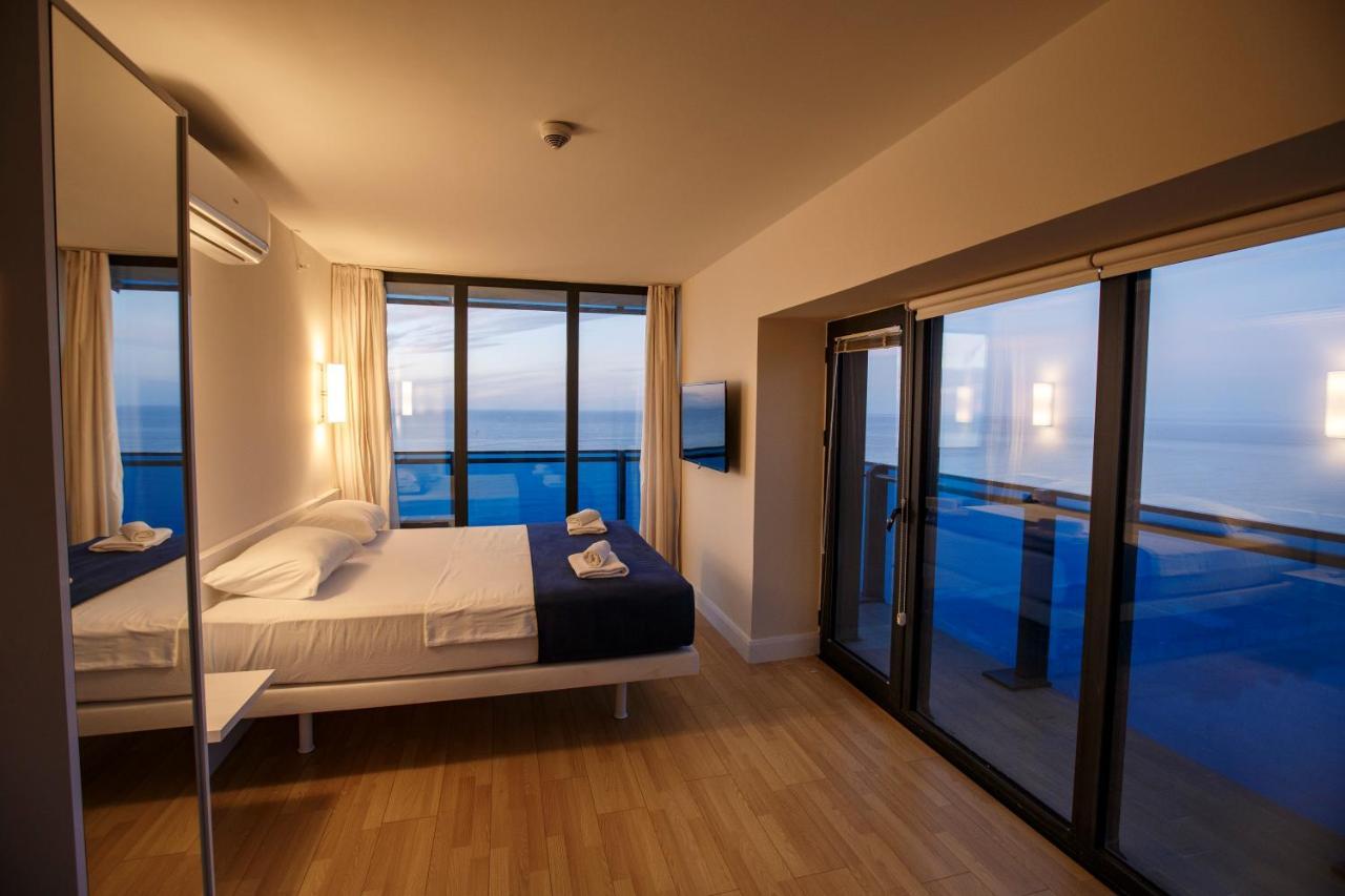 Orbi City Luxury Suite Batumi Bagian luar foto