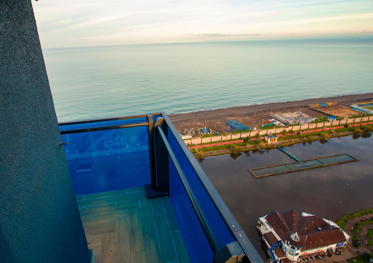 Orbi City Luxury Suite Batumi Bagian luar foto