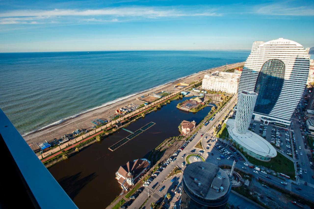 Orbi City Luxury Suite Batumi Bagian luar foto