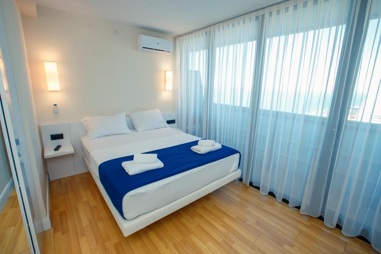 Orbi City Luxury Suite Batumi Bagian luar foto