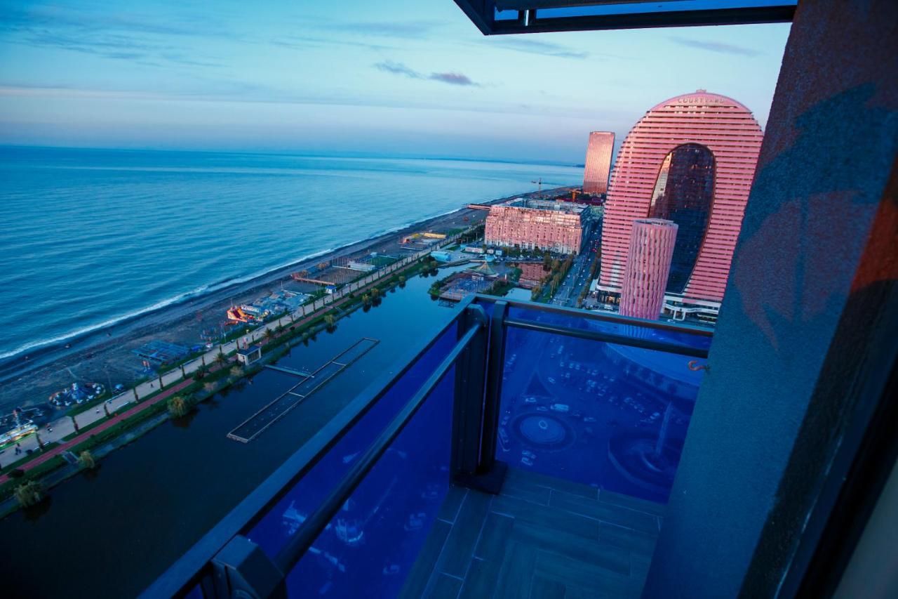 Orbi City Luxury Suite Batumi Bagian luar foto