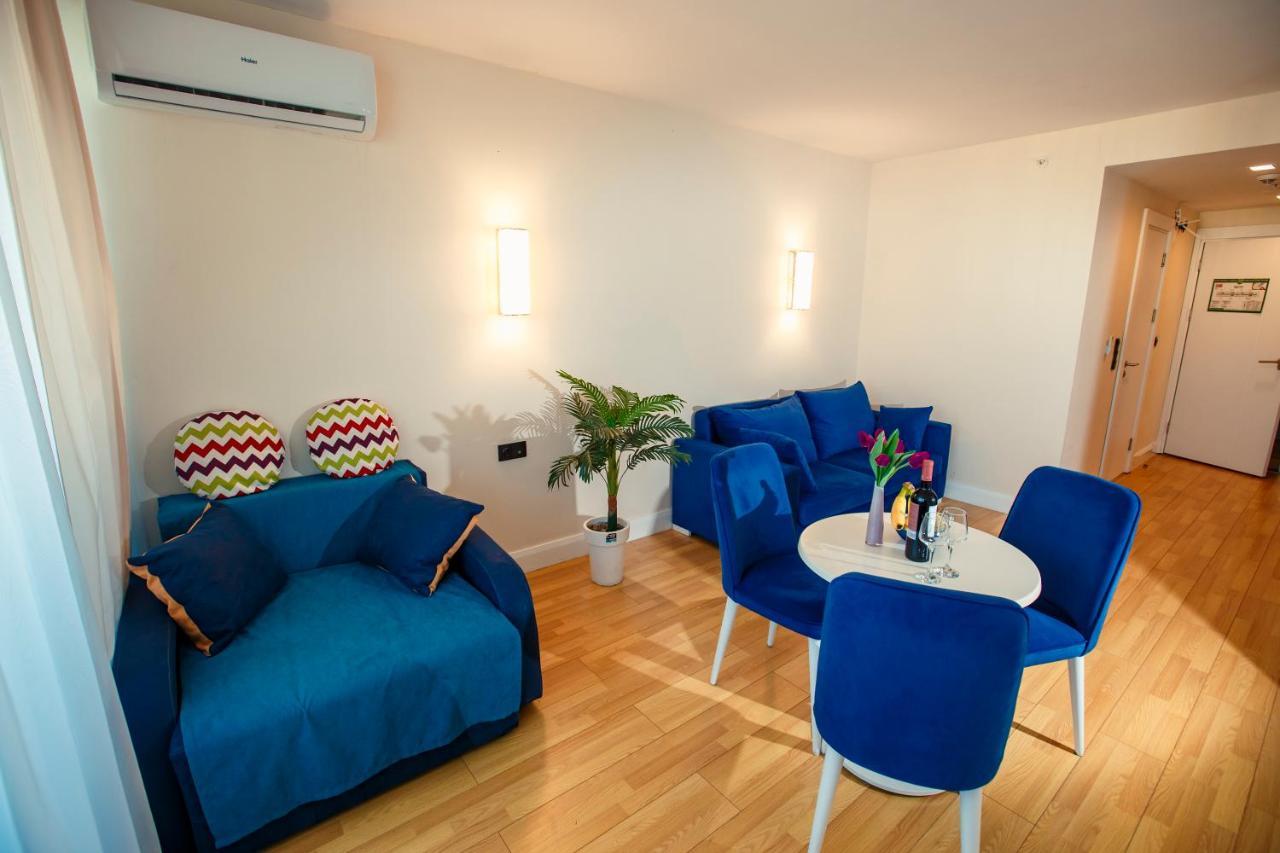 Orbi City Luxury Suite Batumi Bagian luar foto