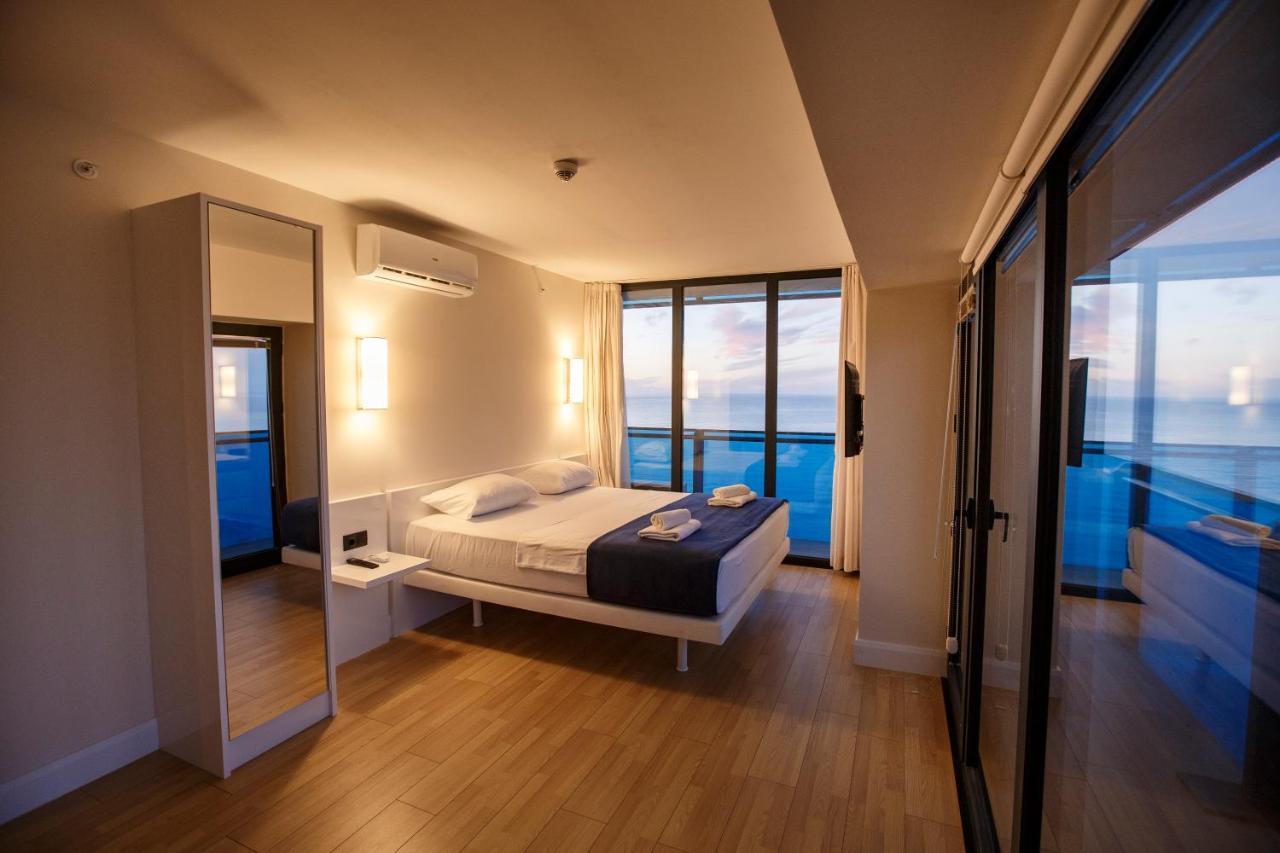 Orbi City Luxury Suite Batumi Bagian luar foto